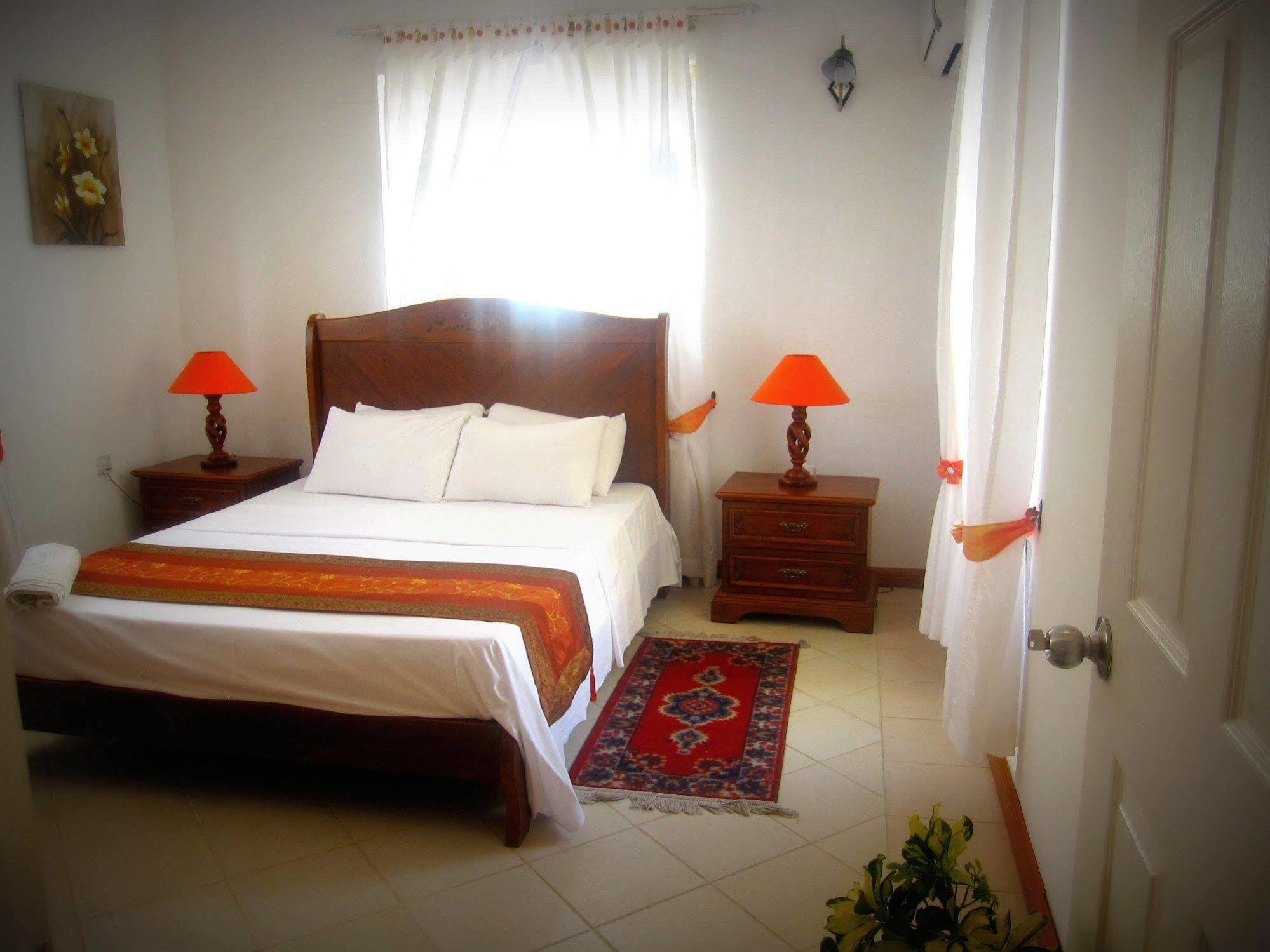 Golden Rod Villa เบลล์ แมร์ ภายนอก รูปภาพ